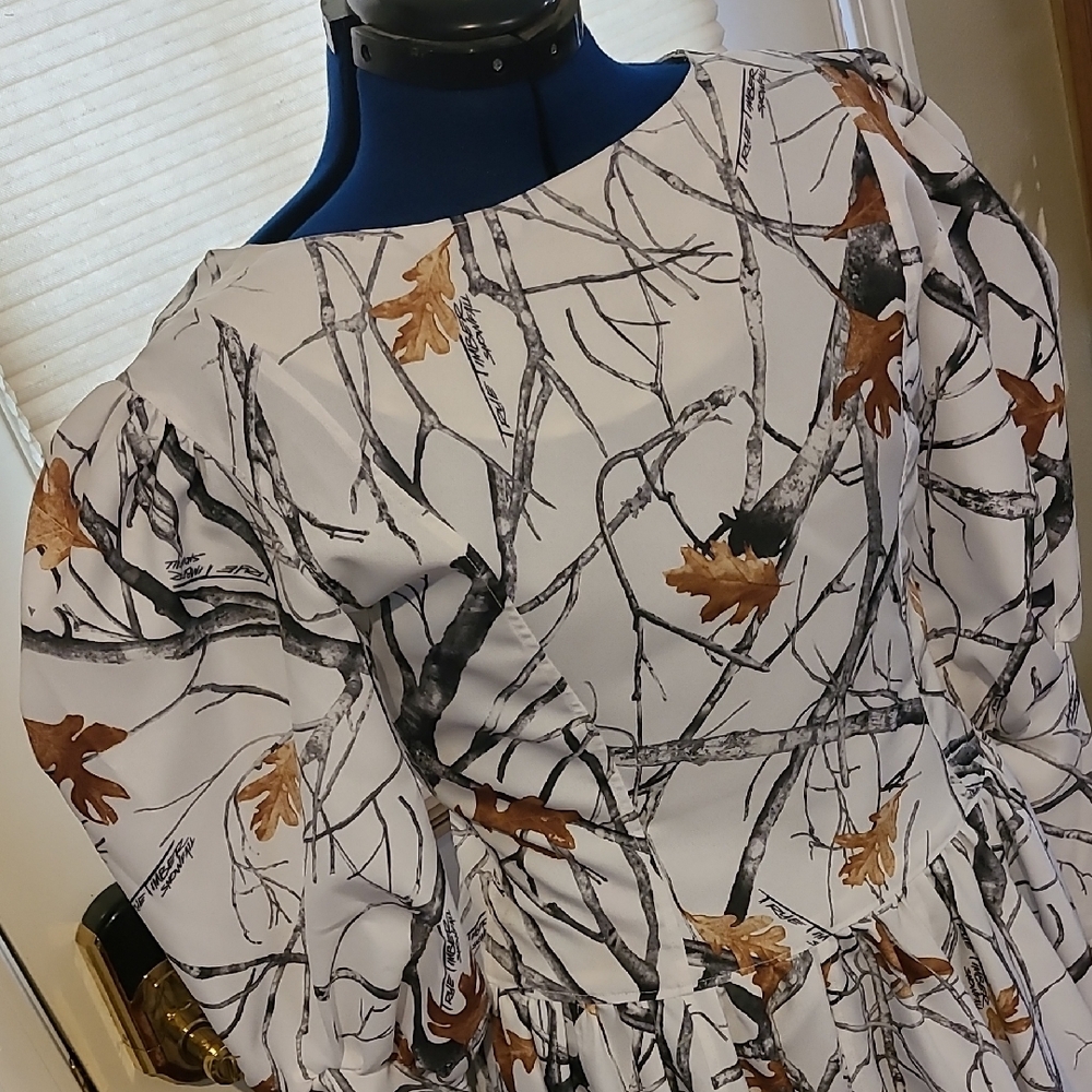 White and Brown Leaf Print Dress - Picture 2 of 11